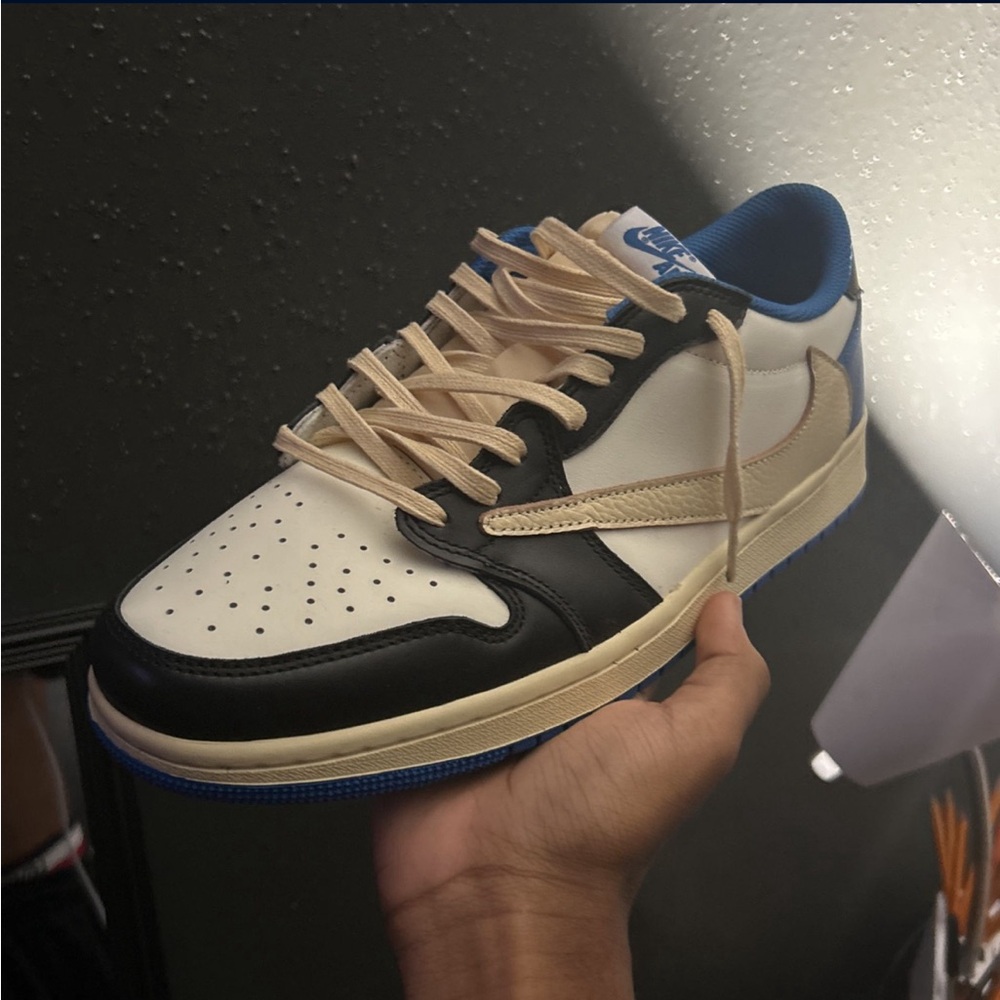 Fragments Design x Travis Scott x Air Jordan 1 Retro Low